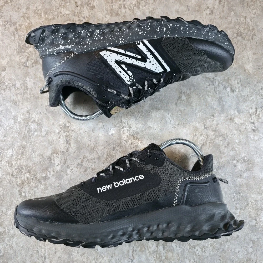 New Balance Womens‎ 9.5 / Mens 8 Fresh Foam Garoe V1 Black Athletic Trail Shoes